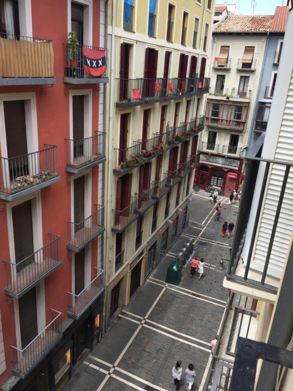 Calleestafeta, Apartamento Apartment Pamplona Luaran gambar